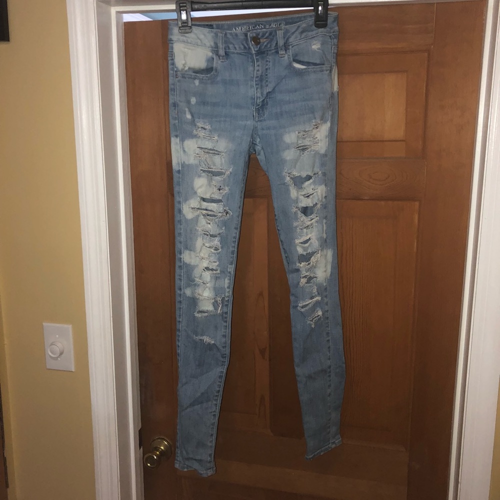 Distressed American Eagle Super Stretch Jeggings